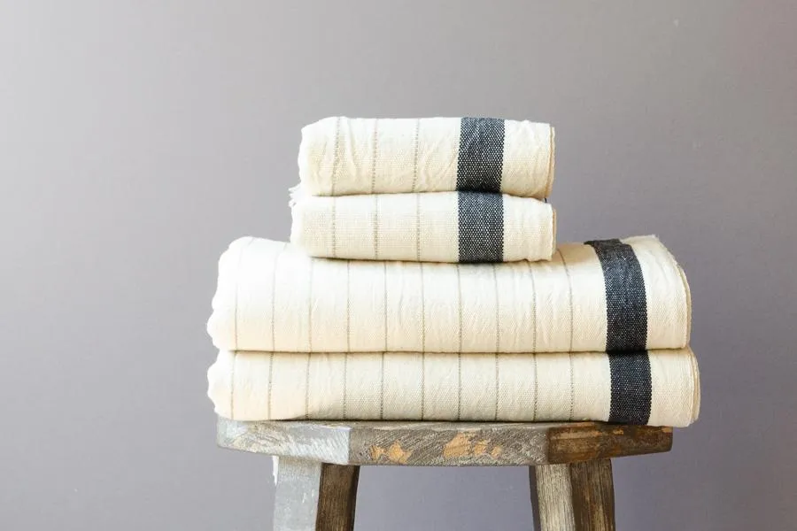 Adalar Linen Towel