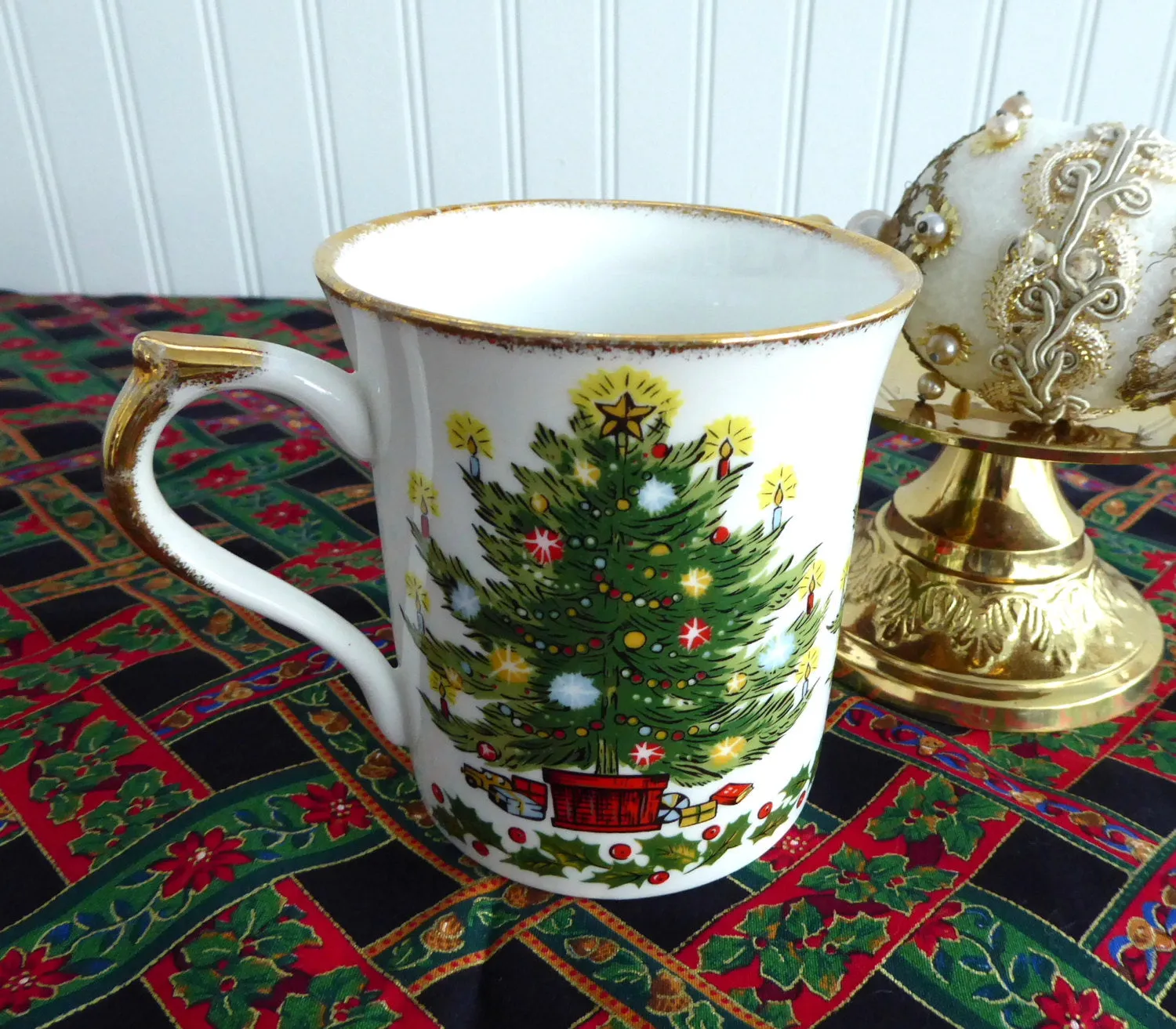 Festive Time Queen's Mug Holiday Design 1970s England Christmas Tea Rosina Christmas Tea