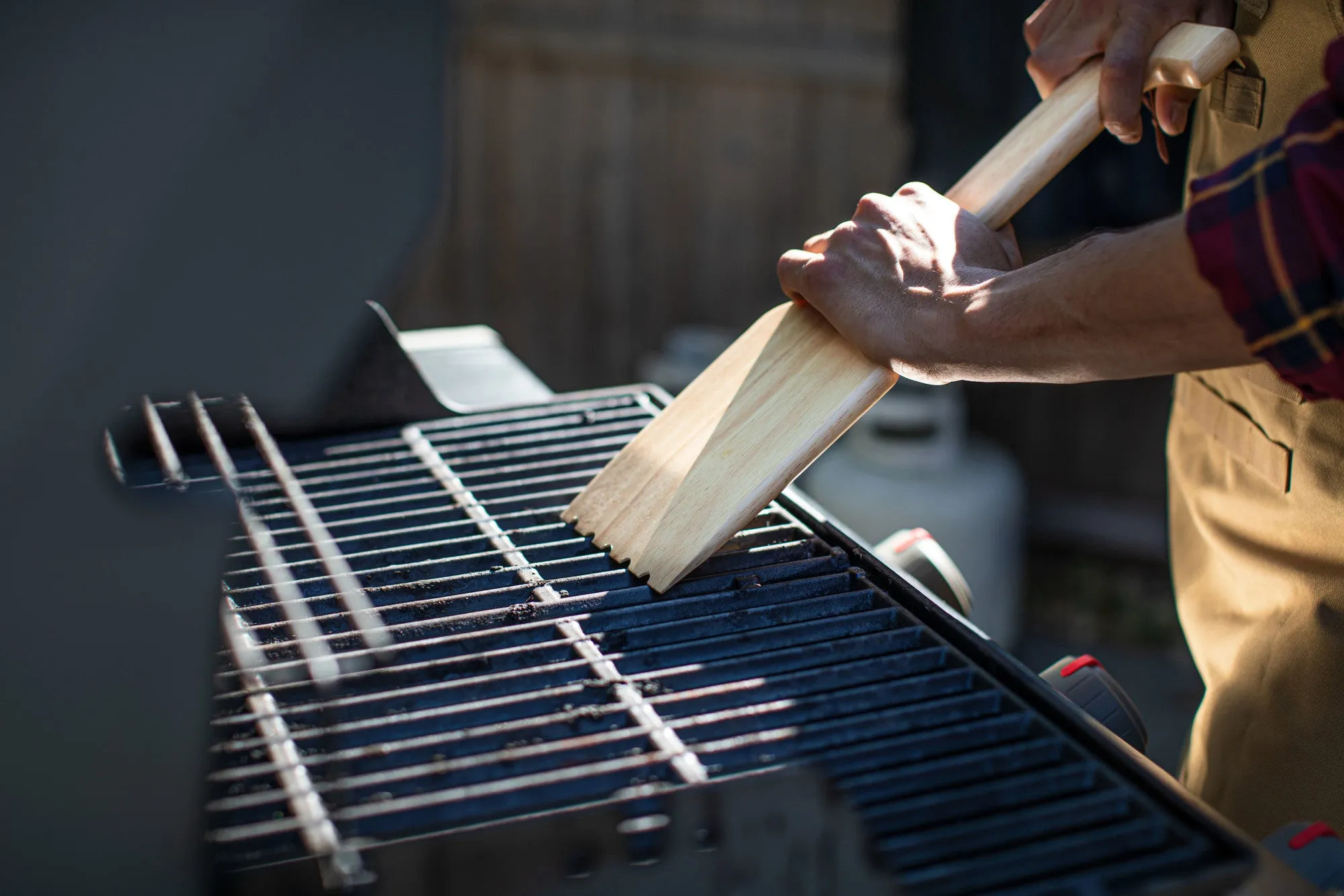 Georgia Bulldogs - Hardwood BBQ Grill Scraper with Bottle Opener