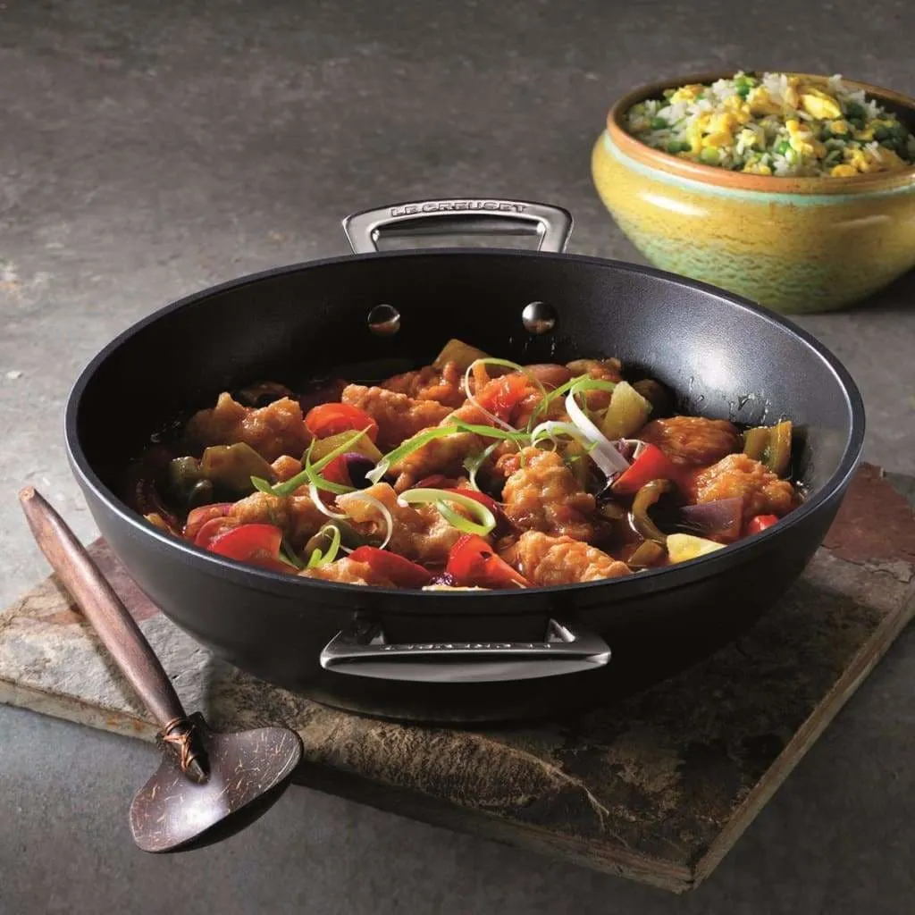 Le Creuset Toughened Non-Stick Wok 32cm