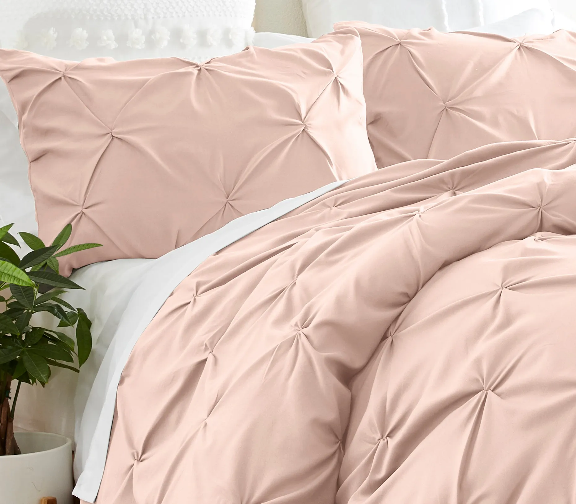 Pinch-Pleat 3-Piece Duvet Cover Set