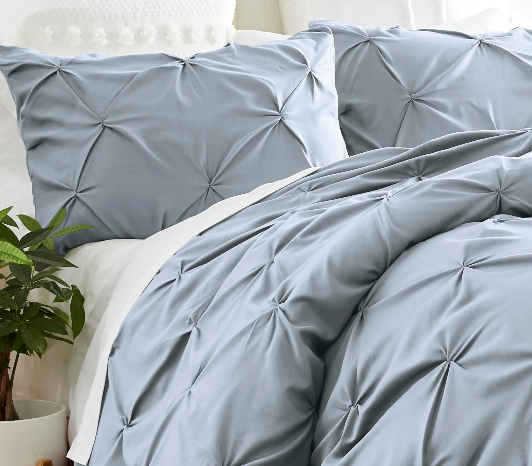 Pinch-Pleat 3-Piece Duvet Cover Set