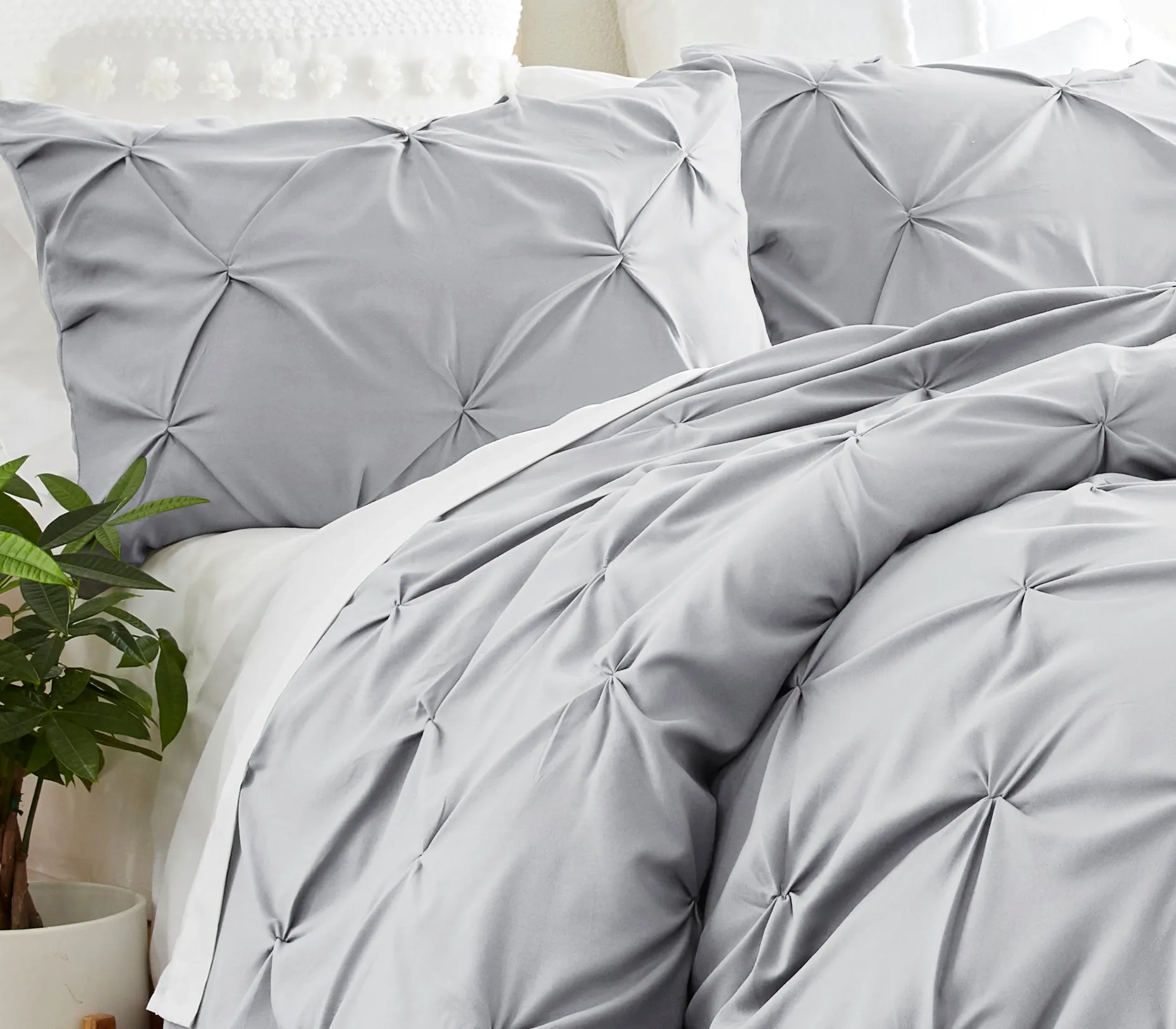 Pinch-Pleat 3-Piece Duvet Cover Set